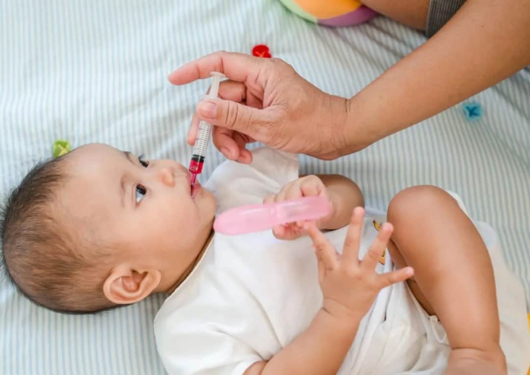 Witamina D dla niemowlaka: Unikaj niebezpiecznych niedoborów i wspieraj zdrowie malucha