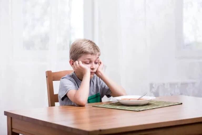 Ząbkowanie: Niepokojący brak apetytu u dziecka – co musisz wiedzieć