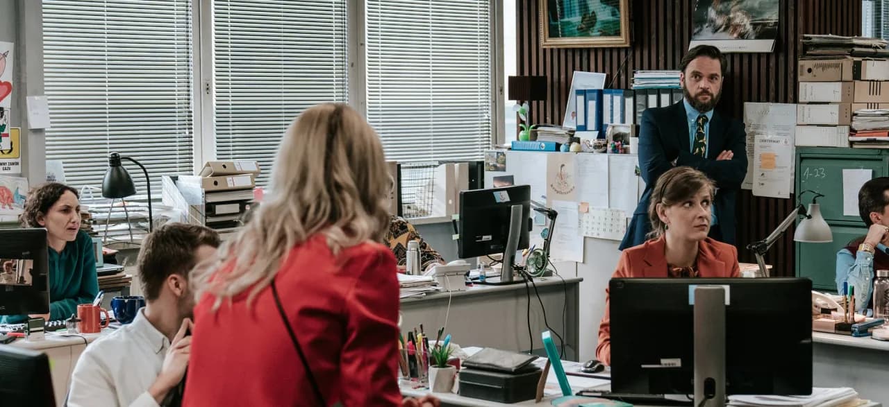 The Office PL: Czy warto obejrzeć? Analiza słabości i mocnych stron serialu